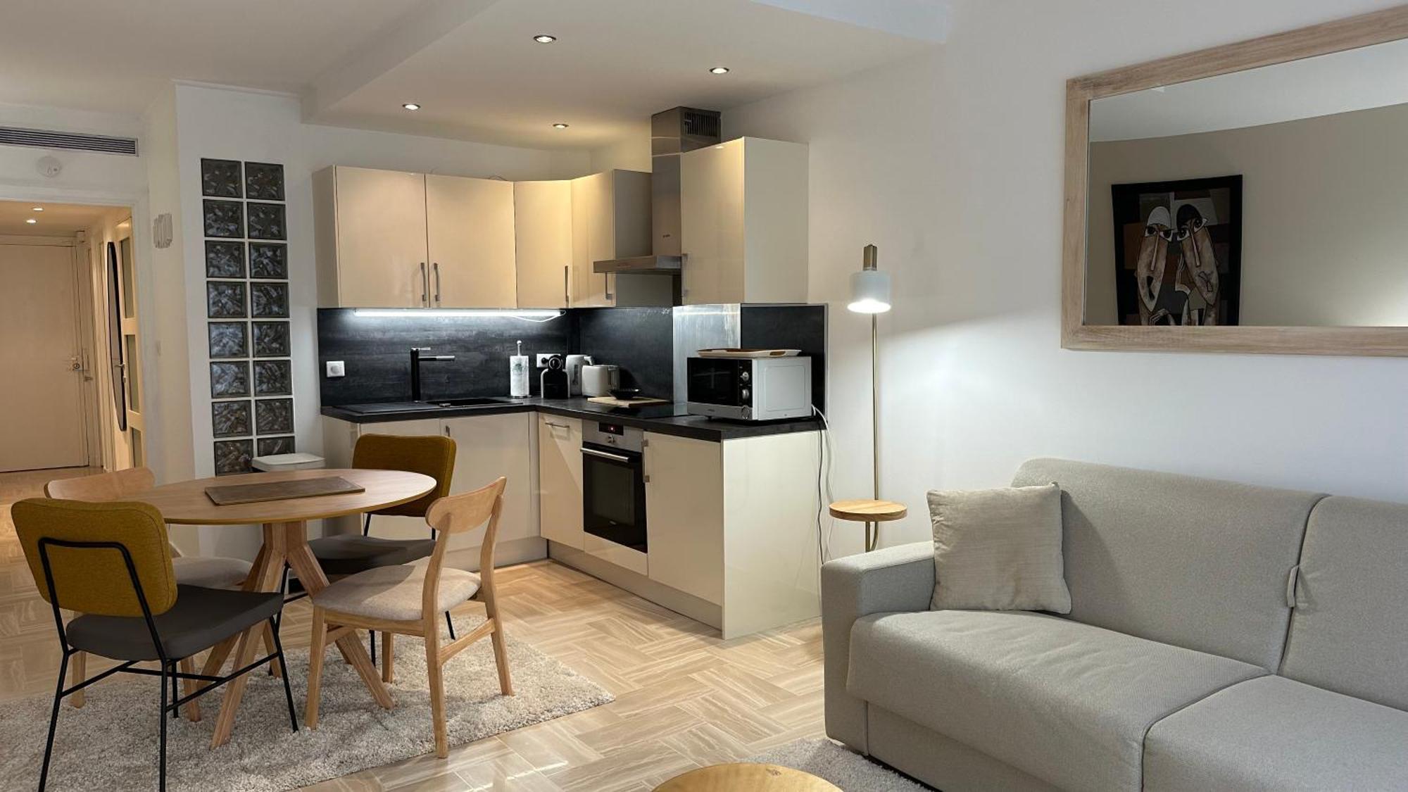 Apartment Gray D'albion Croisette, 4 Personnes